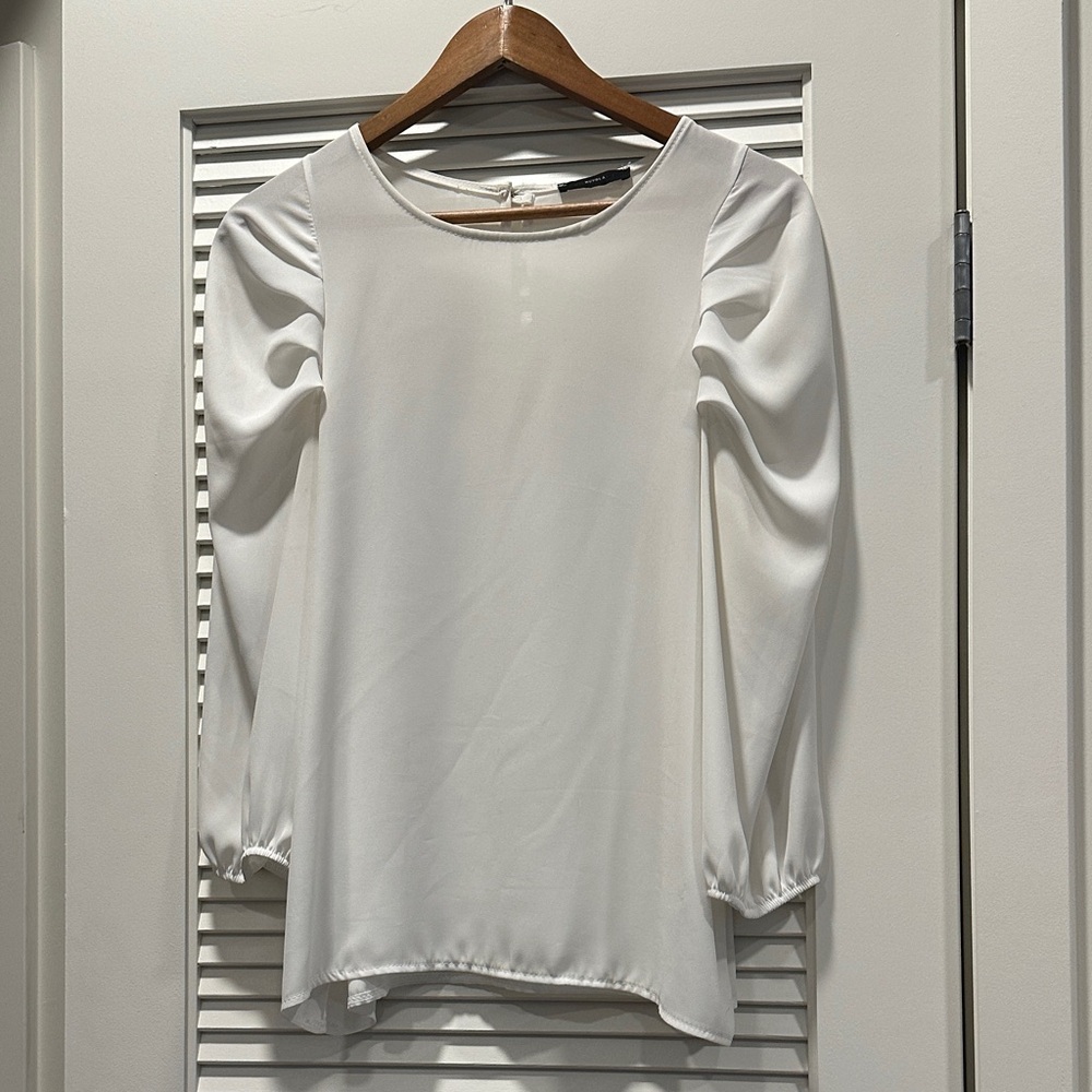 Chic White Blouse with Puff Sleeves
